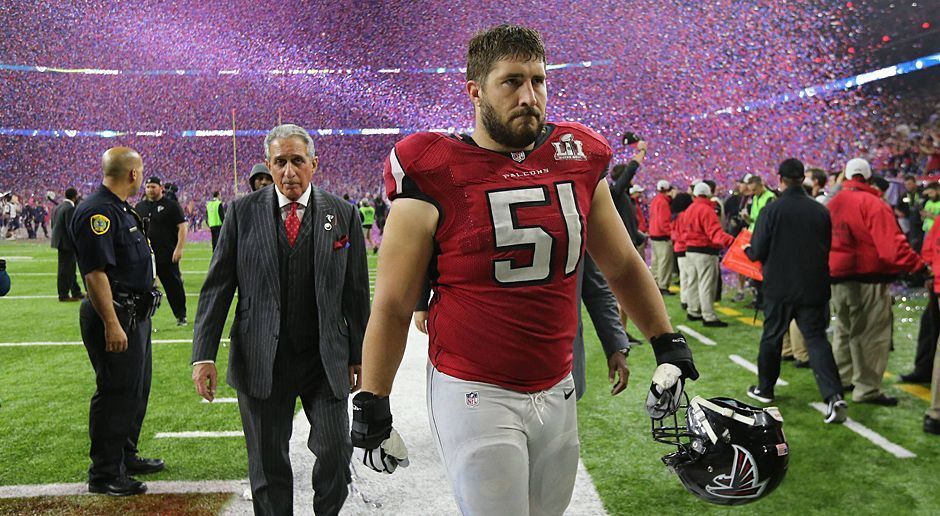 
                <strong>Alex Mack</strong><br>
                2. Die Offensive Line schwächelte - Center Alex Mack ging mit einem gebrochenen Wadenbein in das Spiel, Right Tackle Ryan Schraeder musste verletzt das Feld verlassen. Vielleicht waren dies die Gründe, warum die ansonsten starke O-Line der Falcons Quarterback Matt Ryan nicht den gewohnten Schutz geben konnte. Ryan wurde fünfmal gesacked und musste außerdem zwölf Hits einstecken.
              