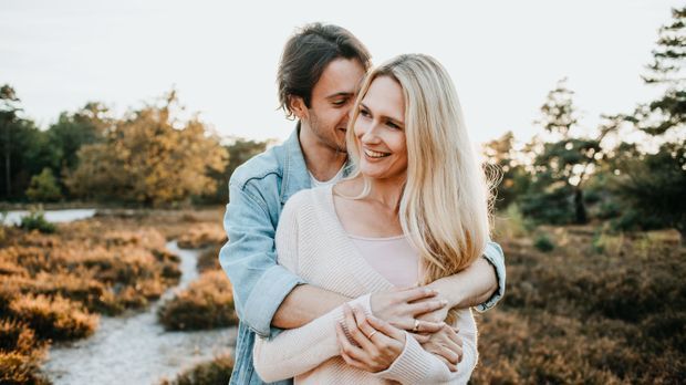 Die 5 Sprachen der Liebe: Welche sprechen du und dein Partner? Finde es jetzt heraus! 