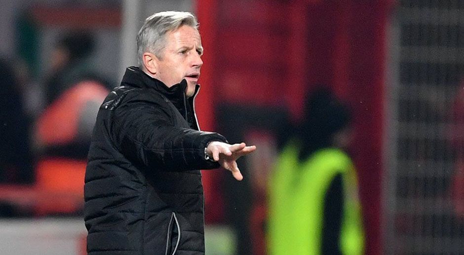 
                <strong>Jens Keller (vereinslos)</strong><br>
                Jens Keller war zuletzt nach nur einem halben Jahr bei Union Berlin entlassen worden. Der frühere Schalke-Coach wäre also verfügbar. Er soll allerdings nur Außenseiterchancen auf die Kovac-Nachfolge haben. 
              