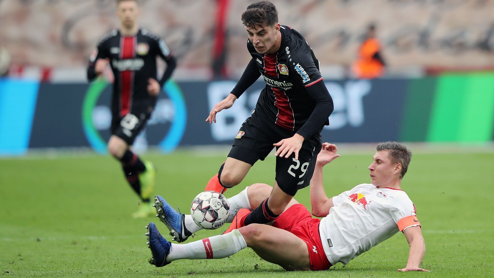 
                <strong>Platz 5 - Kai Havertz (Bayer Leverkusen)</strong><br>
                Erlittene Fouls: 52Saison-Einsätze: 34
              