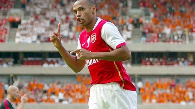 
                <strong>Sturm: Thierry Henry</strong><br>
                Arsenal-Legende. Zauberte von 1999 bis 2007 und 2012 (als Leihe von den New York Red Bulls) für die Gunners. 174 Tore in 254 Spielen sprechen für sich.
              