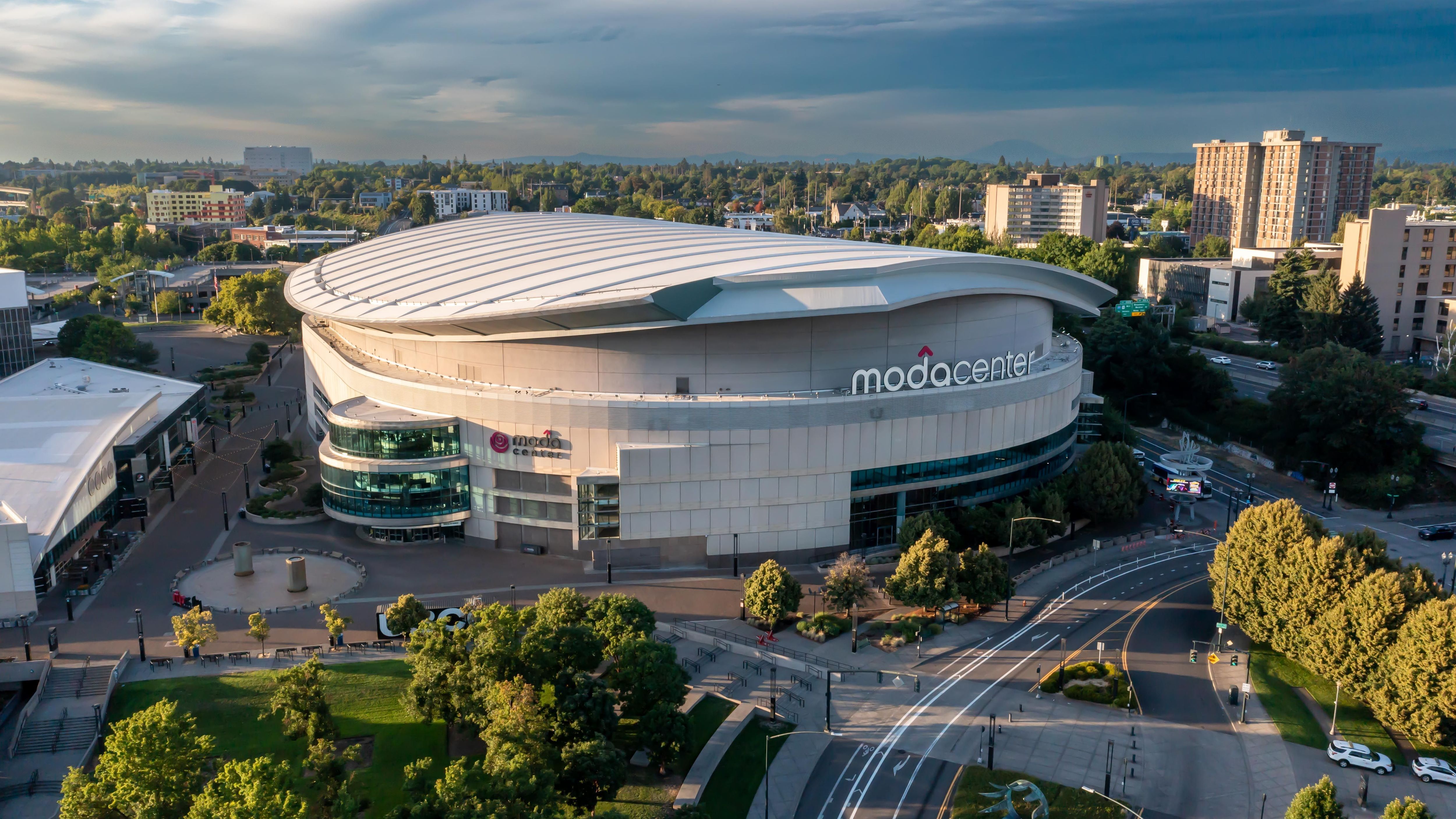 <strong>Moda Center<br></strong>Team: Portland Trail Blazers<br>Plätze: 19.393<br>Eröffnung: 1995<br>Kosten: 262 Mio. $