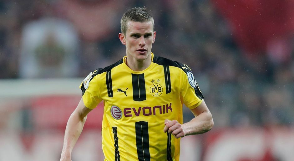 
                <strong>Sven Bender </strong><br>
                Neuer Verein: Bayer 04 LeverkusenAlter Verein: Borussia DortmundAblösesumme: kolportierte 15 Millionen Euro
              