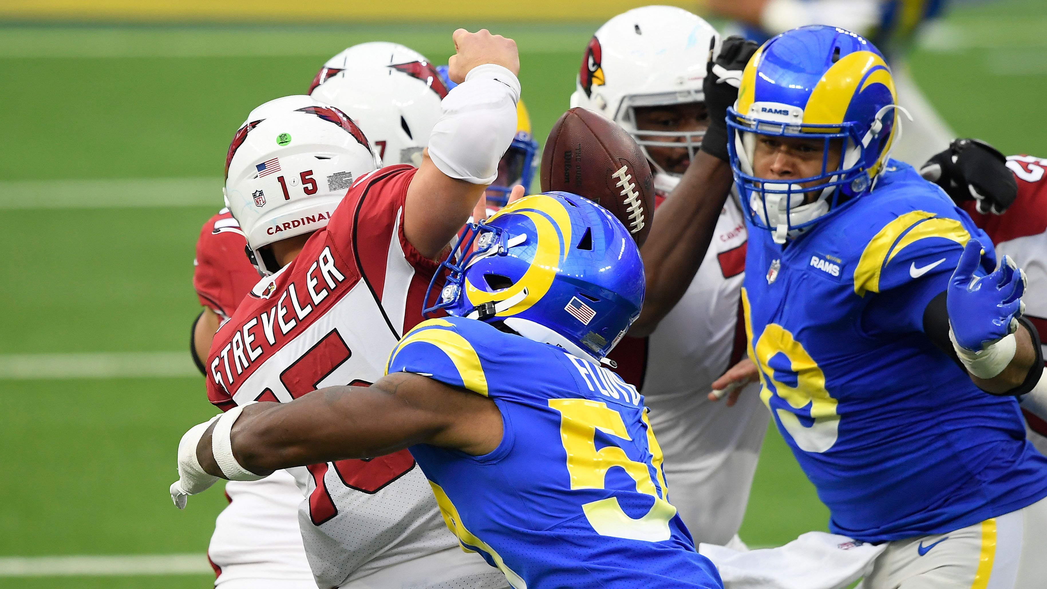 
                <strong>Leonard Floyd (Los Angeles Rams)</strong><br>
                Linebacker Leonard Floyd von den Los Angeles Rams unterzeichnete vor der Saison einen Ein-Jahres-Vertrag in LA und ließ sich einen Bonus über 1,25 Millionen US-Dollar für zehn Sacks in dieser Saison in den Vertrag schreiben. Vor dem Spiel in Woche 17 stand Floyd noch bei 9,5 Sacks, gegen die Cardinals erzielte er einen weiteren - und sichert sich damit den Bonus.
              