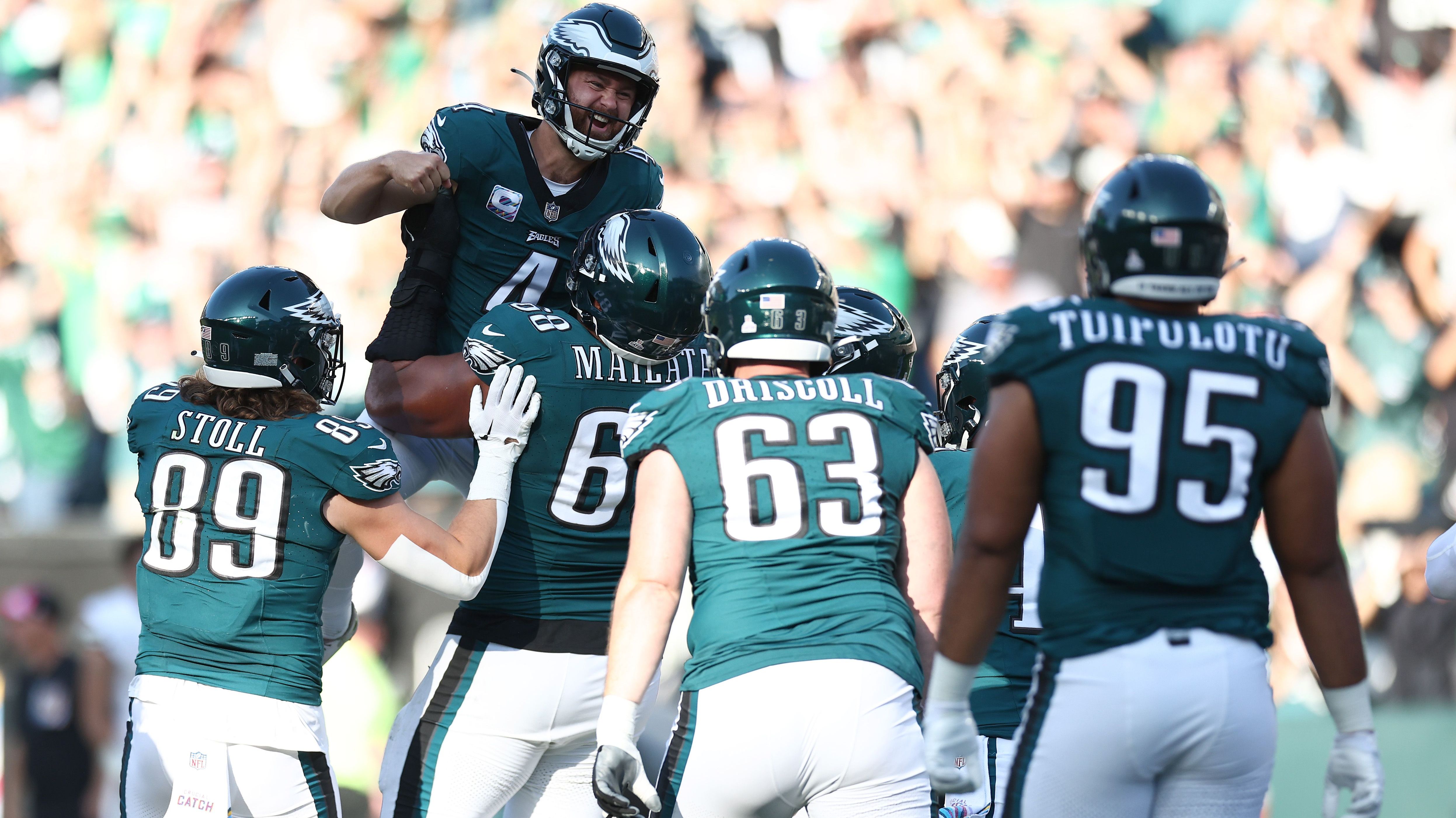 <strong>Philadelphia Eagles: 4-0 trotz Schwierigkeiten?</strong><br>Die Philadelphia Eagles sind gut. Keine Frage! Aber wie gut ist der Super-Bowl-Teilnehmer aus dem Februar wirklich. Trotz vier Siegen zum Start bleiben in "Philly" einige Fragen offen: Wie stark ist die Defense? Was ist los mit dem in der Kritik stehenden OC Brian Johnson? Bisher läuft es bei den Eagles. Fans hoffen natürlich, dass das so bleibt