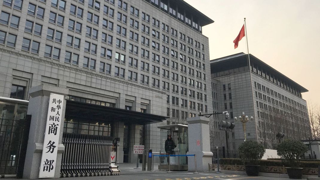 Chinas Handelsministerium hat den USA mit Gegenmaßnahmen für weitere Zölle gedroht.