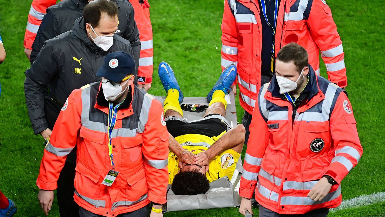 
                <strong>Mateu Moreys Verletzung schockt Borussia Dortmund</strong><br>
                Dem kann man sich nur anschließen und dem jungen Spanier beste Genesung wünschen.
              