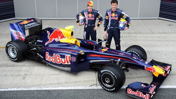 
                <strong>Kate und Kate’s Dirty Sister</strong><br>
                Kate und Kates Dirty Sister (Fahrgestell: Red Bull RB6). Nachdem Vettel seine Kate in Melbourne nach einem Unfall nicht mehr verwenden konnte, bestritt er die restliche Saison mit der "dreckigen Schwester". 
              