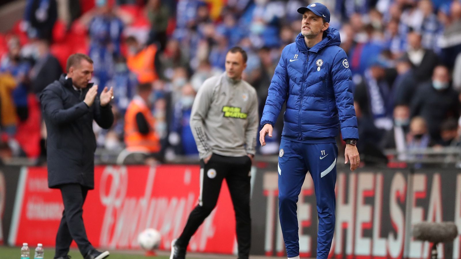 
                <strong>Chelsea-Coach Tuchel verliert sein erstes Endspiel</strong><br>
                Der deutschen Trainer Thomas Tuchel ging bei seinem ersten Endspiel als Trainer von Chelsea leer aus. Er hat aber 29. Mai im Champions-League-Endspiel gegen Manchester City die nächste Chance auf eine erste Trophäe mit den "Blues". 
              