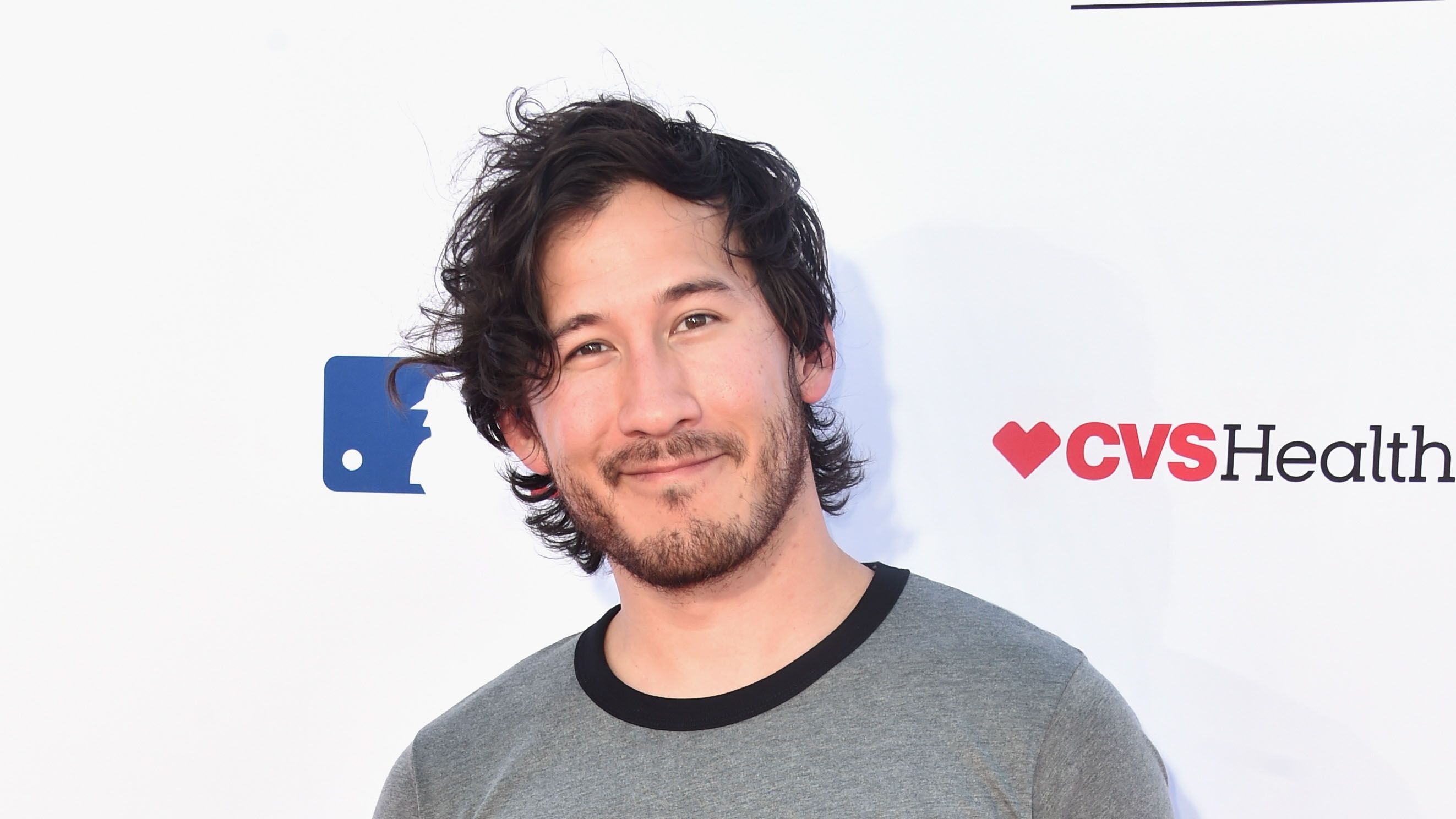 
                <strong># 3 Mark Fischbach (Markiplier)</strong><br>
                Einnahmen: 14 Millionen US-Dollar
              