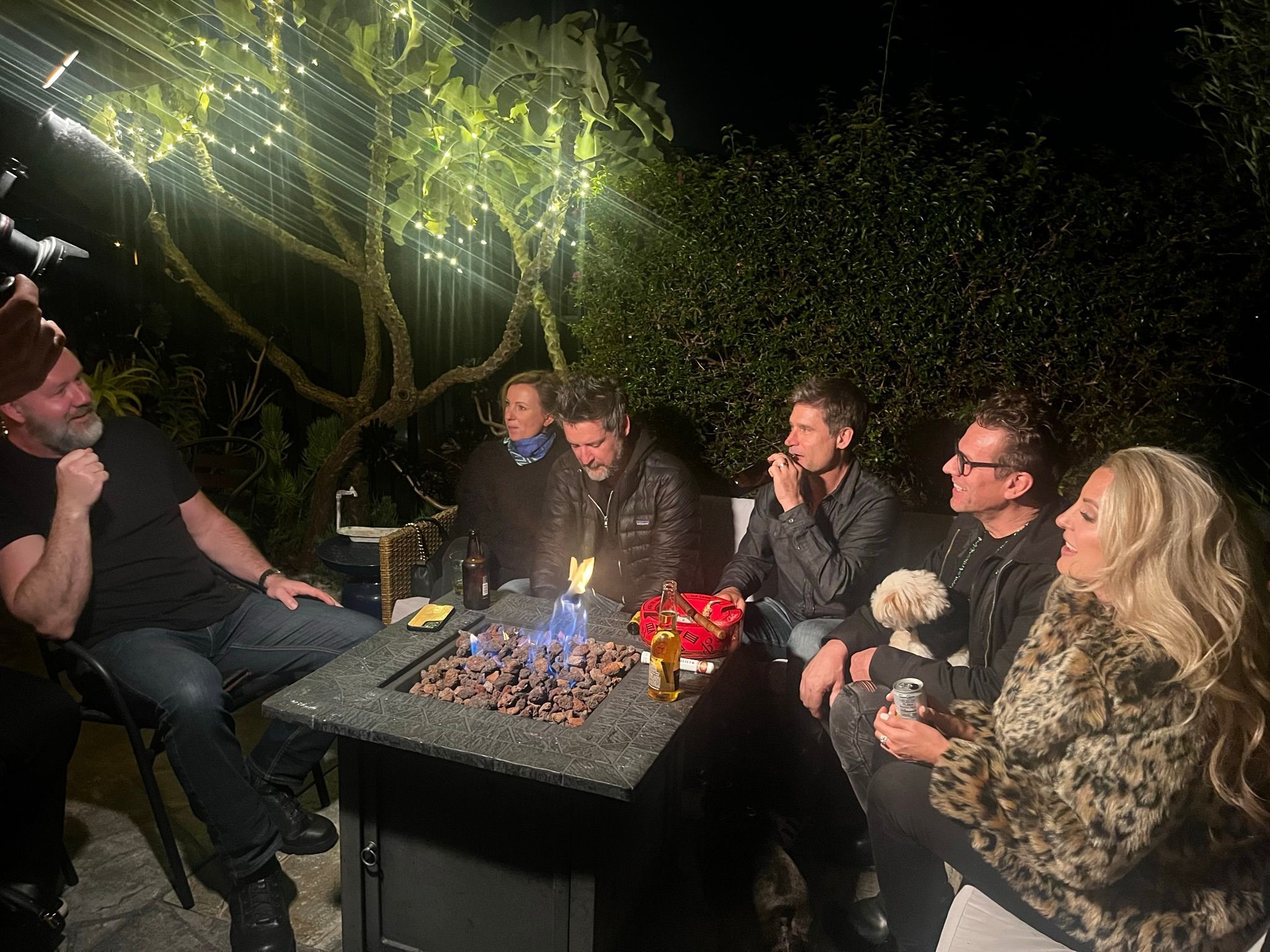 Auszeit mit seinen Freunden beim Grillen