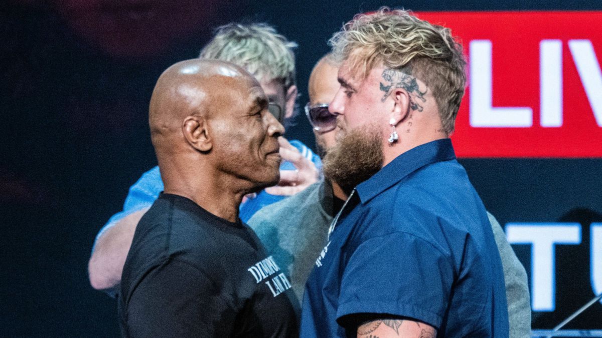 May 13, 2024, New York, New York, USA: MIKE TYSON and JAKE PAUL square off at the Apollo Theater press conference, PK, Pressekonferenz in NYC for the Tyson vs Paul and Taylor vs Serrano boxing matc...