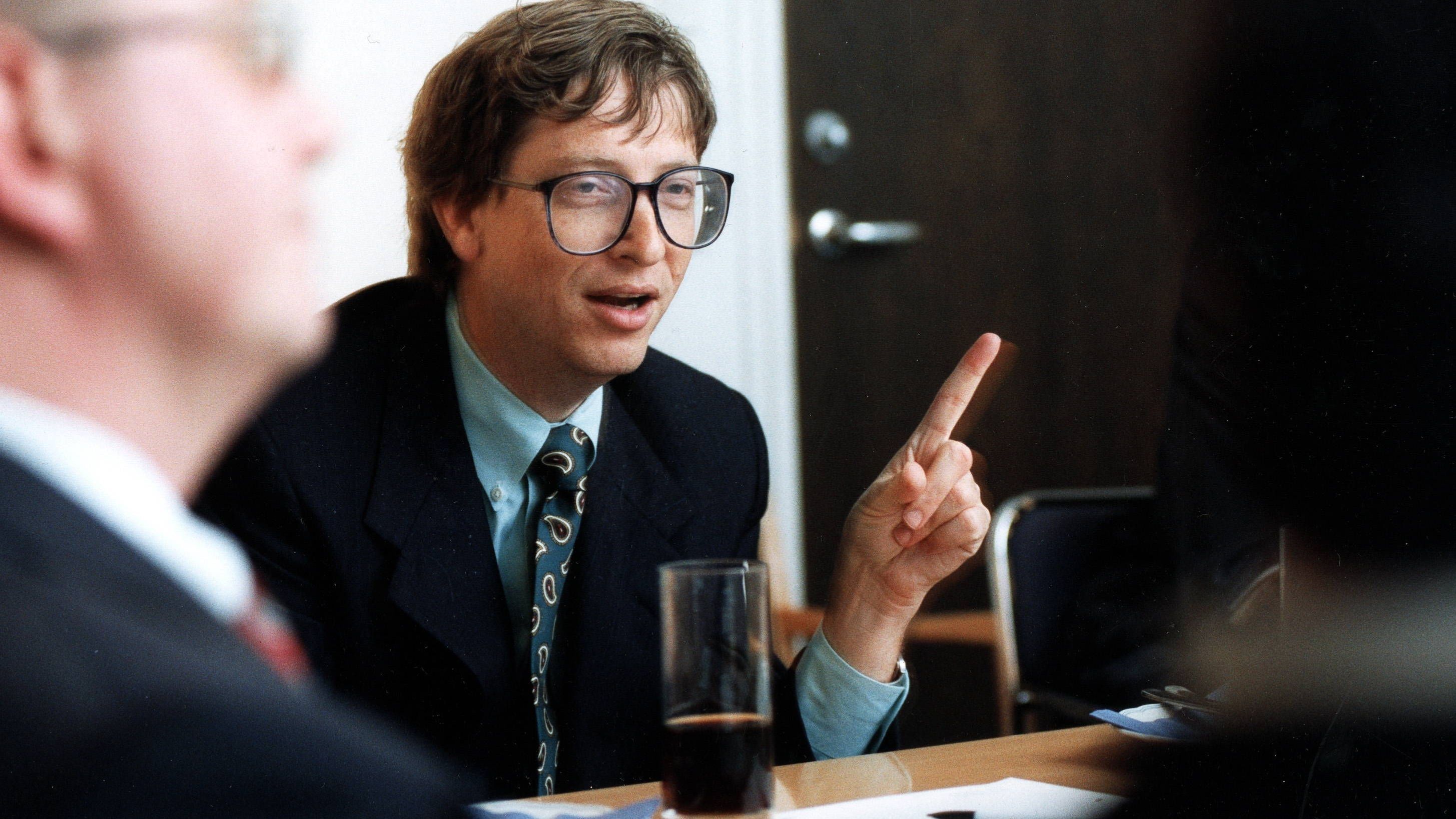 <strong>Neues Windows</strong> <br>Sieben Jahre war Microsoft Windows im Jahr 1992 auf dem Markt. Es war Zeit für eine neue Windows-Version. Die Version 3.1 kam auf den Markt.