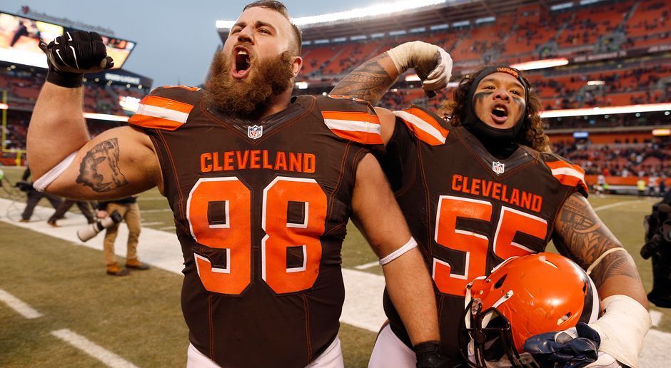 
                <strong>Browns-Wette</strong><br>
                Kleiner Fun-Fact am Rande: Vor der Saison wetteten laut Anbieter "CG Technology" mehr Menschen auf einen Super-Bowl-Einzug der Cleveland Brown als auf eine Teilnahme der Atlanta Falcons.
              