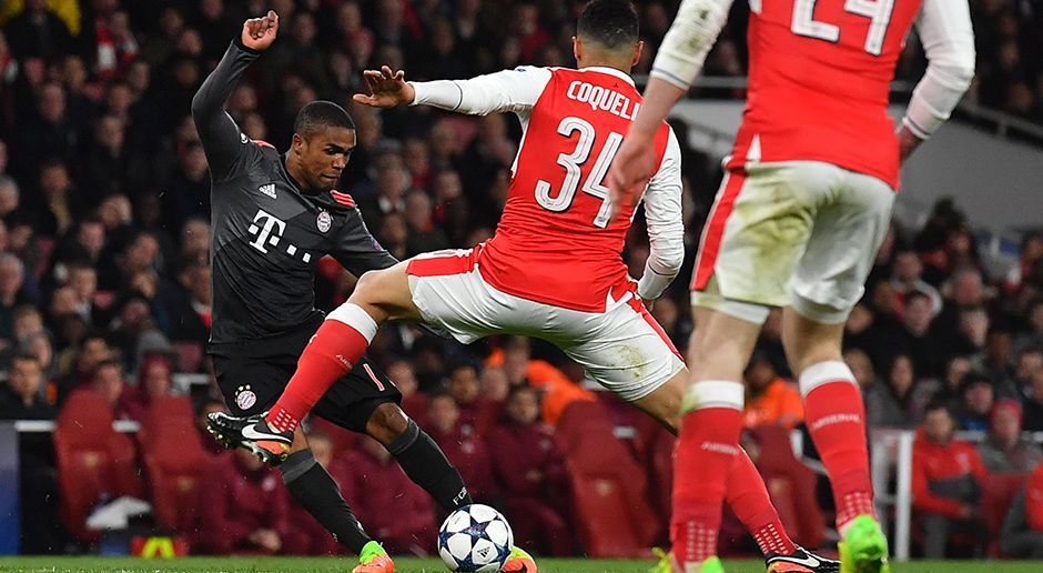 
                <strong>Douglas Costa (FC Bayern München)</strong><br>
                Douglas Costa: Kam nach 70 Minuten für Robben in die Partie und hatte so richtig Spaß mit der Arsenal-Abwehr. Das 3:1 war Robben-like! Vor dem 5:1 gab er uneigennützig auf Vidal ab. ran-Note: 1
              