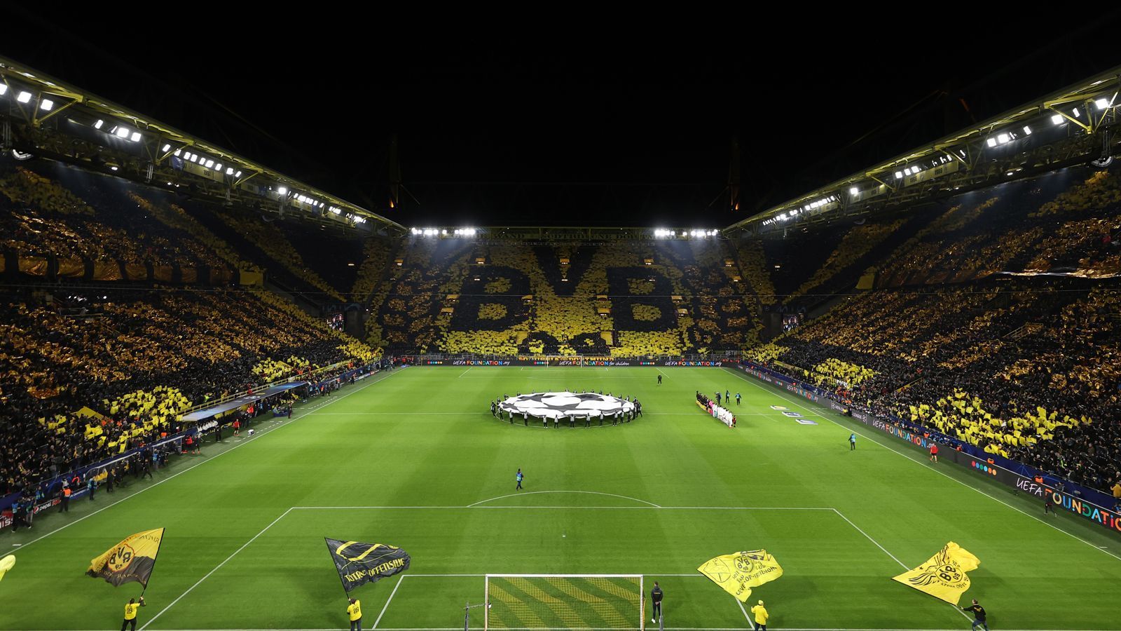 
                <strong>4. Signal Iduna Park (Borussia Dortmund)</strong><br>
                Kapazität: 81.365
              