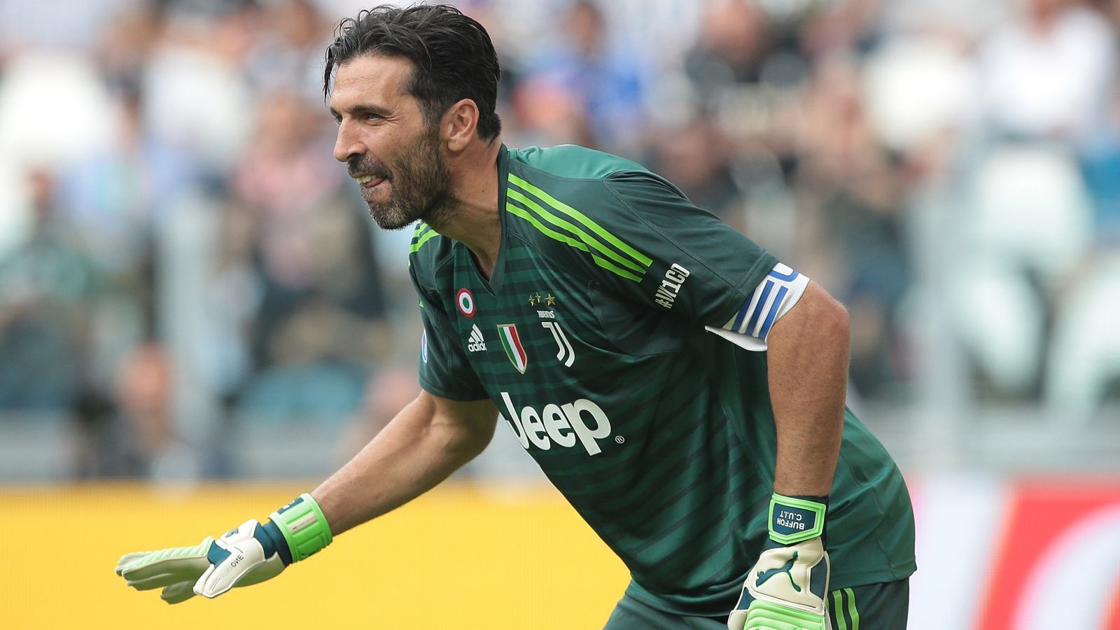 
                <strong>Platz 3 - Gianluigi Buffon (Juventus Turin)</strong><br>
                &#x2022; <strong>Wechsel von:</strong> AC Parma (2001)<br>&#x2022; <strong>Ablösesumme:</strong> 52,88 Millionen Euro<br>
              