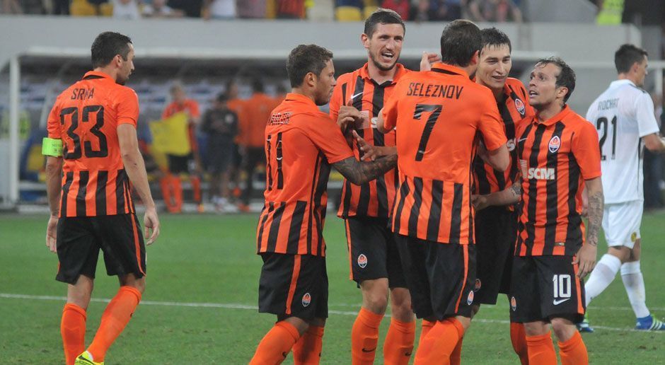 
                <strong>Shakhtar Donetsk</strong><br>
                Platz 9: Shakhtar Donetsk – Saldo: + 90,53 Millionen EuroAusgaben: 122,87 Millionen EuroEinnahmen: 213,40 Millionen EuroZugänge: 103Abgänge: 97Teuerster Zugang: Bernard (28,00 Millionen Euro)Teuerster Abgang: Alex Teixeira (50,00 Millionen Euro)
              