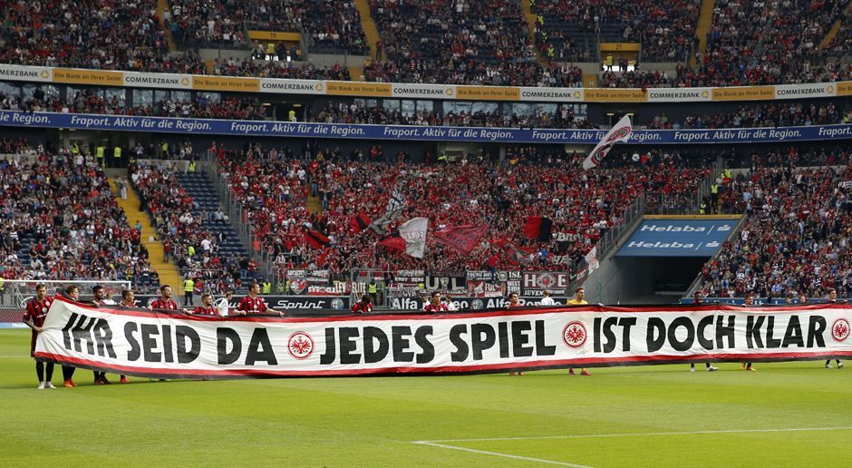 
                <strong>Eintracht Frankfurt</strong><br>
                Platz 5: Eintracht Frankfurt mit 27.000 verkauften Dauerkarten.
              