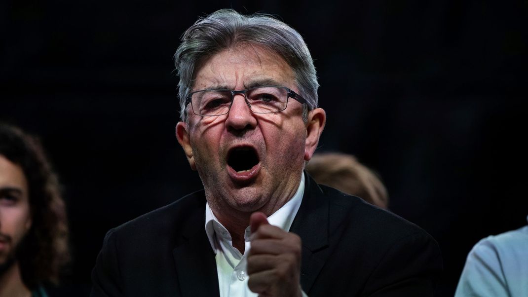 Der Führer der Linken, Jean-Luc Melenchon (M) (Archivbild)