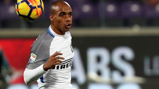 
                <strong>Joao Mario</strong><br>
                Portugals Europameister Joao Mario war bei seinem Stammverein Inter Mailand zuletzt nur Ergänzungsspieler. Um wieder regelmäßigere Einsätze zu bekommen, wechselt der Mittelfeldspieler zu West Ham United. Dort soll der 25-Jährige als Leihspieler bis zum Saisonende wieder zu alter Form finden. Bei den Italienern hat Joao Mario noch einen Vertrag bis zum Sommer 2021.
              