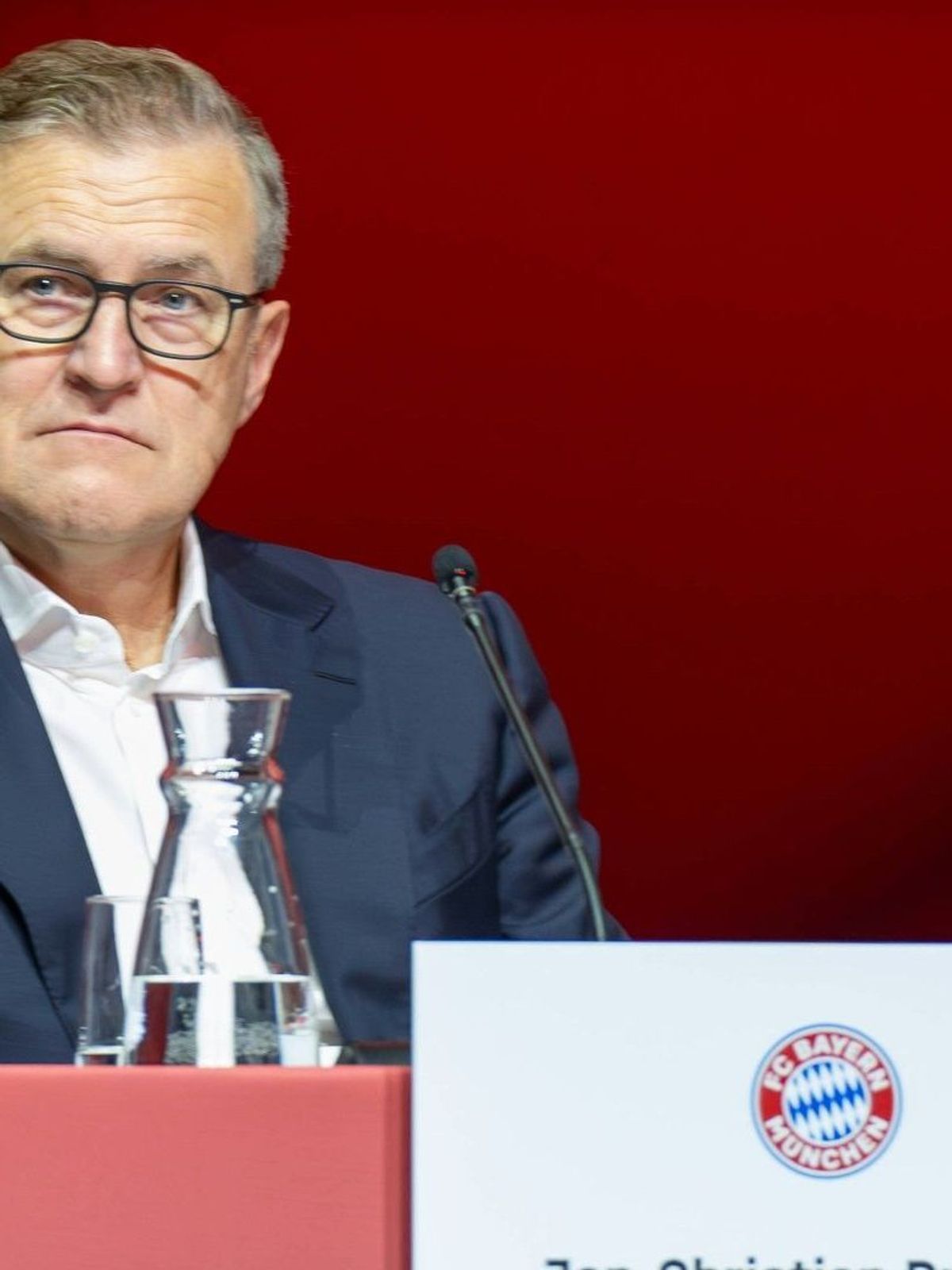 Bayern-Boss Jan-Christian Dreesen auf der JHV