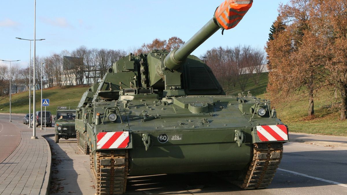 Panzerhaubitze 2000