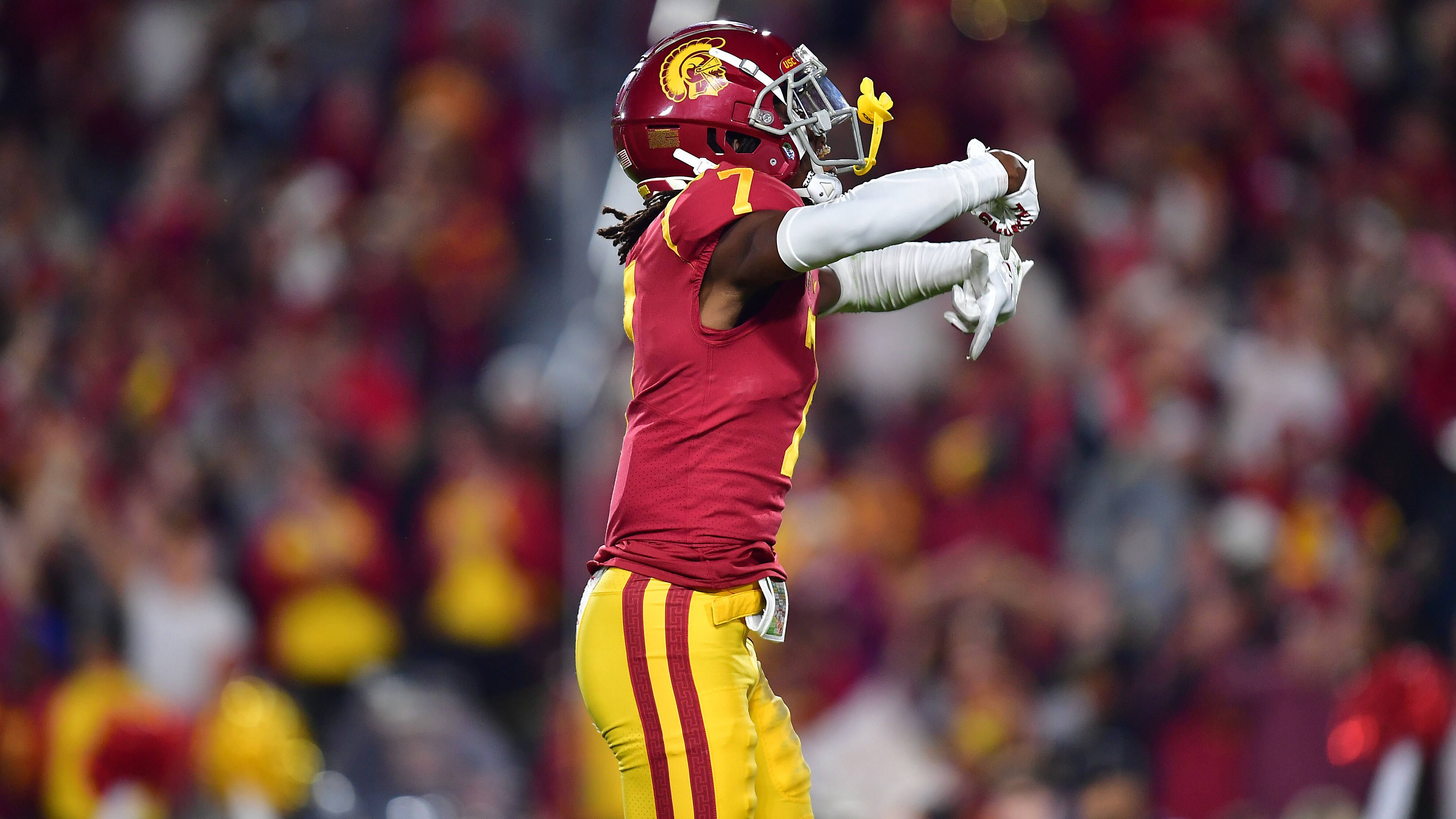 <strong>24. Calen Bullock (Safety, USC)</strong> &nbsp; &nbsp; &nbsp; &nbsp; &nbsp; &nbsp; &nbsp; &nbsp; &nbsp; &nbsp; &nbsp; &nbsp; &nbsp; &nbsp; &nbsp; &nbsp; &nbsp; &nbsp; &nbsp; &nbsp; &nbsp; &nbsp; &nbsp; &nbsp; &nbsp; &nbsp; &nbsp; &nbsp; &nbsp; &nbsp; &nbsp; &nbsp; &nbsp; &nbsp; &nbsp; &nbsp; &nbsp; In der Defense der USC Trojans, nimmt bullock die führende Rolle ein. In der letzten Saison konnte der Safety mit fünf Interceptions überzeugen.&nbsp;