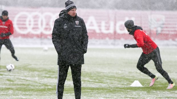 
                <strong>FC Ingolstadt (17.)</strong><br>
                Unter dem neuen Trainer Maik Walpurgis schaffte der FCI in den Wochen vor der Winterpause den Turnaround bei zehn Punkten aus sechs Spielen. In der Vorbereitung gelangen zwei Siege gegen die Zweitligisten Heidenheim und Fürth. Der Klub sucht allerdings noch einen Innenverteidiger, der im Abstiegskampf sofort helfen kann. Trotzdem hat es den Anschein, als hätte die Mannschaft den positiven Trend konserviert. ran-Form: Abstiegsgefährdet
              