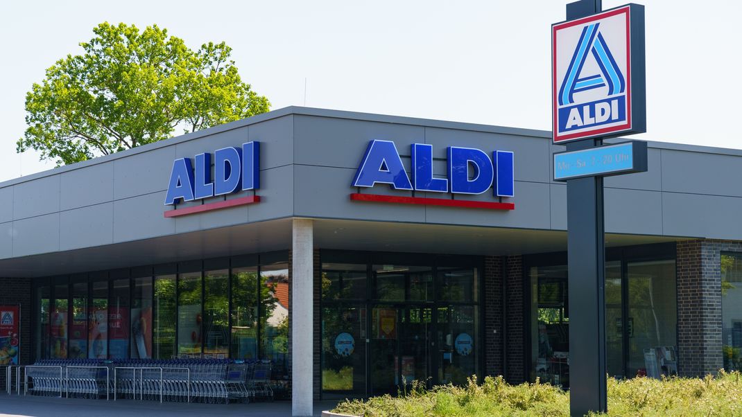 View of a ALDI supermarket in a German city.