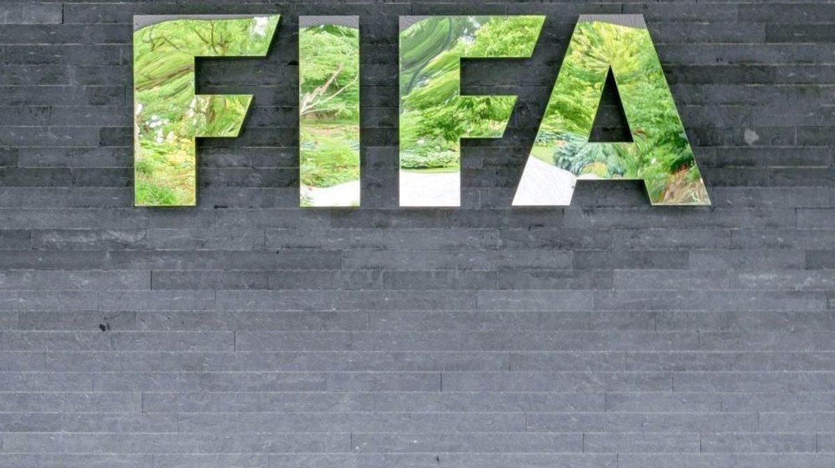 Der Beratungsausschuss für Menschenrechte lobt die FIFA