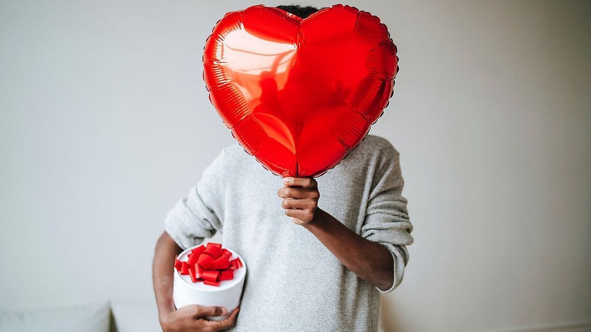 Valentinstag: Tag der Liebenden oder Geldmacherei?
