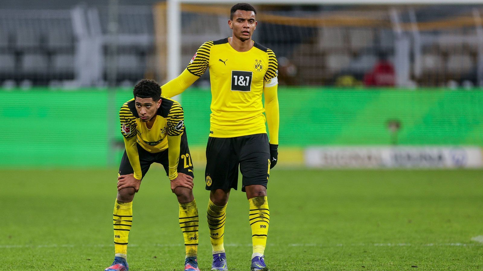 
                <strong>Mutmacher 1: Nach Niederlagen immer gepunktet</strong><br>
                Das 2:5 war bereits die sechste Niederlage in dieser Bundesliga-Saison. Doch noch nie folgte auf eine Pleite direkt der nächste Liga-Nuller. Der BVB stand also immer wieder auf. Nach dem 1:2 beim SC Freiburg siegte Dortmund mit 3:2 gegen die TSG Hoffenheim, das 0:1 bei Borussia Mönchengladbach wurde mit dem 2:1 über den FC Augsburg beantwortet, auf das 1:2 bei RB Leipzig folgte das 2:1 gegen den VfB Stuttgart, nach dem 2:3 gegen die Bayern gab es ein 1:1 beim VfL Bochum und die Reaktion auf das 2:3 bei Hertha BSC vor Weihnachten war zum Start ins neue Jahr das 3:2 bei Eintracht Frankfurt.
              