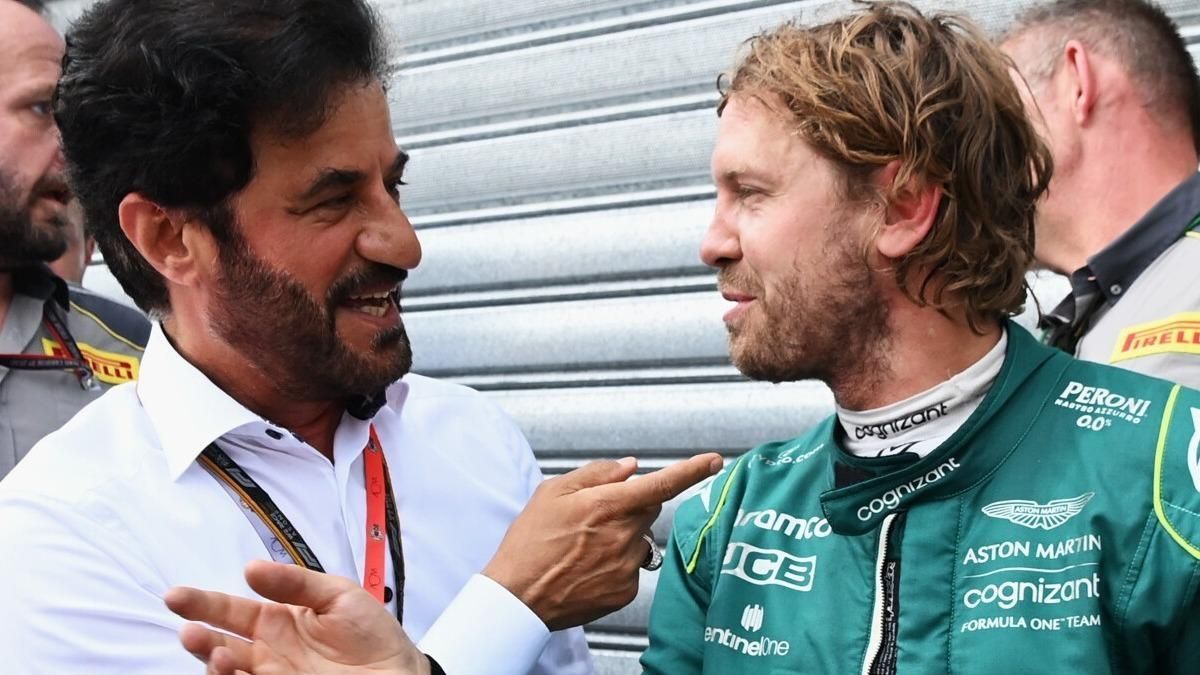 FIA-Präsident Mohammed bin Sulayem mit Formel-1-Fahrer Sebastian Vettel