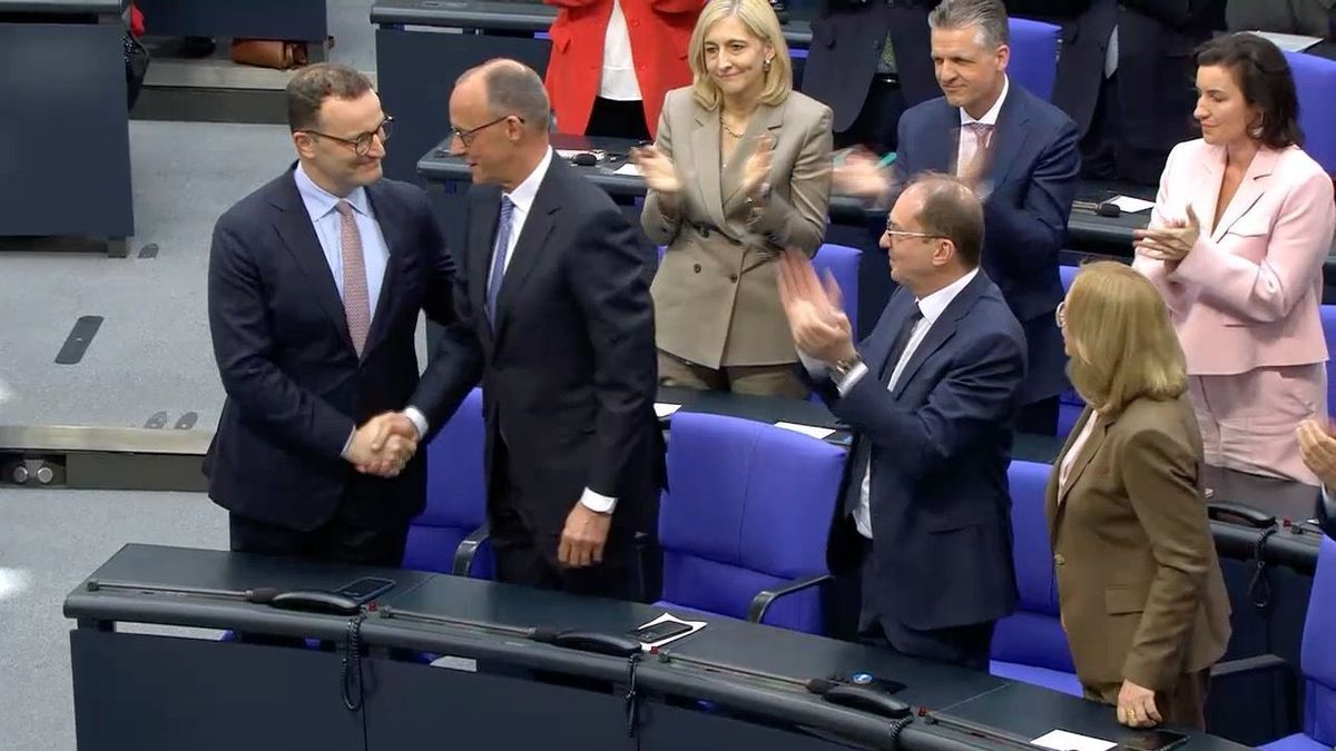 Friedrich Merz wird zum Kanzler gewählt.