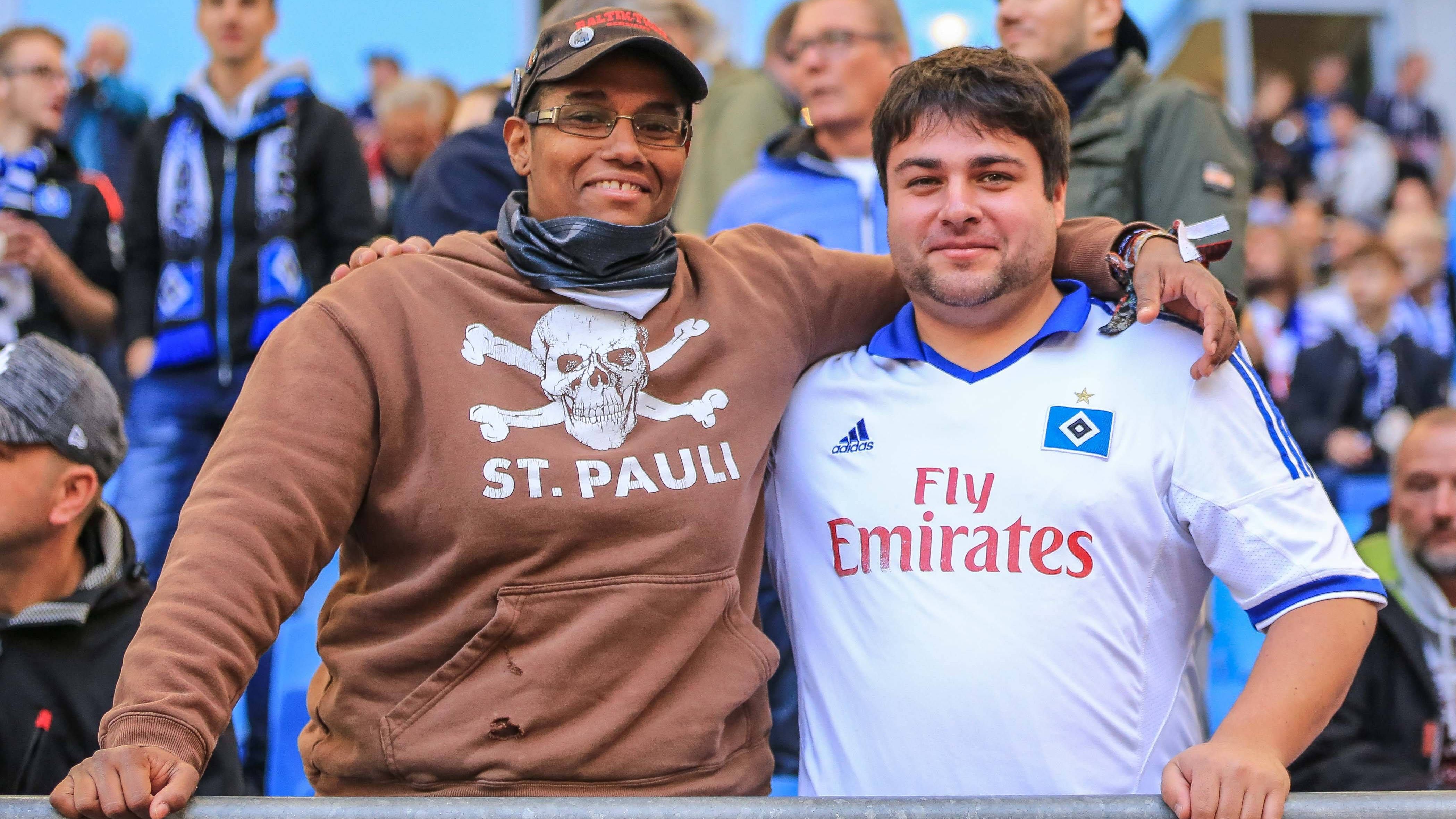 <strong>Zurück in der Bundesliga: Der HSV bittet St. Pauli zum Stadtderby</strong><br>Am Freitagabend (<a href="https://www.ran.de/sports/ticker/ma11199629/liveticker?from=%2Flive">ab 20:30 Uhr im Liveticker</a>) kommt es zum großen Showdown in Hamburg. Zuletzt kämpften die beiden Vereine in der 2. Bundesliga um die Vorherrschaft in der Stadt. Erstmals seit 2011 treffen der Hamburger SV und der FC St. Pauli jetzt in der Bundesliga aufeinander. Mega-Stimmung und viel Potenzial für Eskalationen inklusive. <em><strong>ran</strong></em> zeigt euch die größten Rivalitäten und spannendsten Derbys im Fußball.