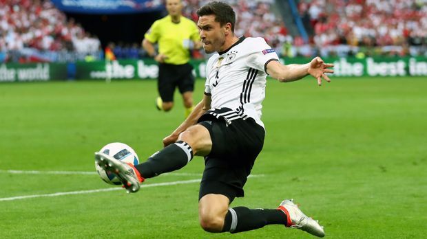 
                <strong>Abwehr - Jonas Hector (1. FC Köln)</strong><br>
                Länderspiele: 27Tore: 3 
              