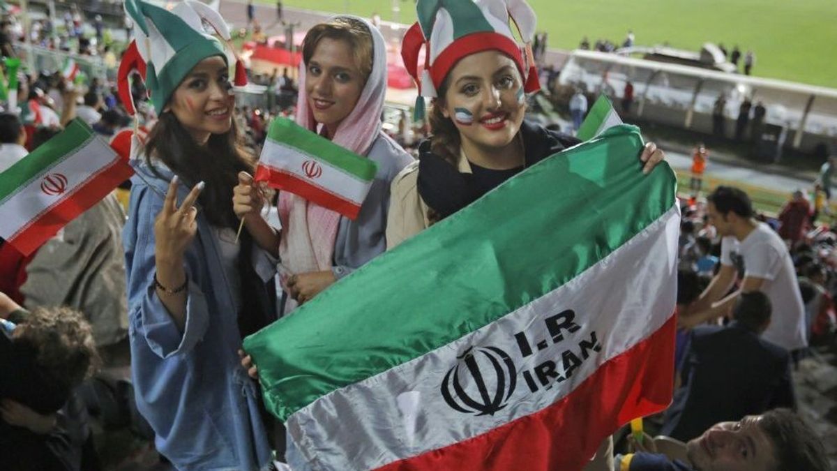 Dürfen Frauen im Iran bald regelmäßig ins Stadion?