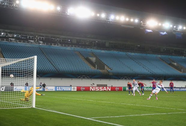 
                <strong>Bayerns Geisterspiel in Moskau</strong><br>
                Den einzigen Treffer für den überlegenen deutschen Rekordmeister erzielte an einem äußerst gespenstischen Abend Thomas Müller (22. Minute/Foulelfmeter).
              