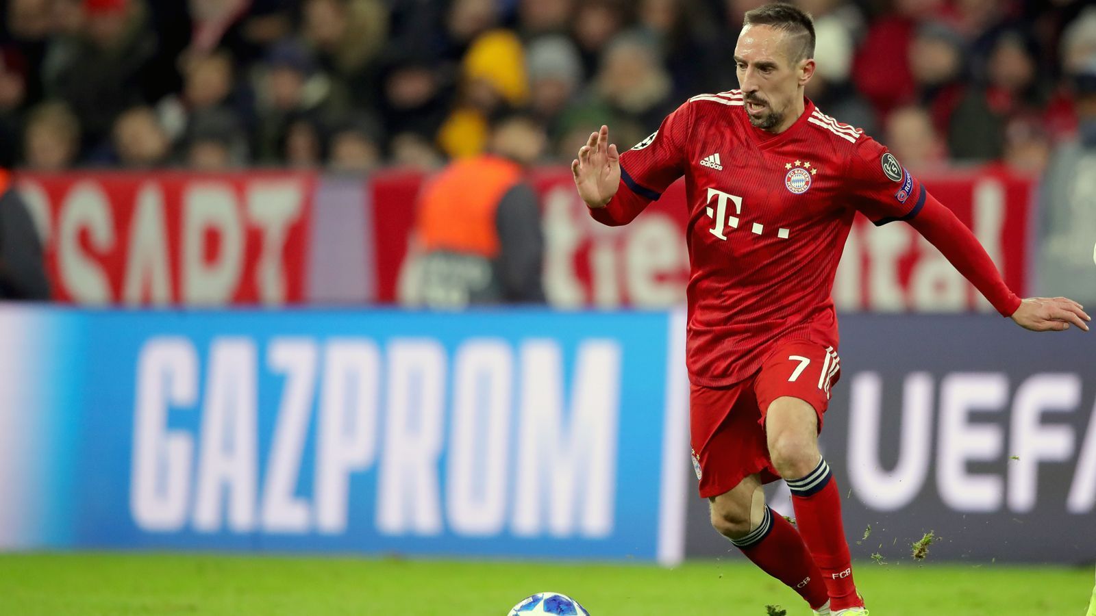 
                <strong>Platz 7: Franck Ribery</strong><br>
                &#x2022; Champions-League-Einsätze für Bayern München: 87<br>&#x2022; Pflichtspiel-Einsätze insgesamt für Bayern München: 425<br>
              
