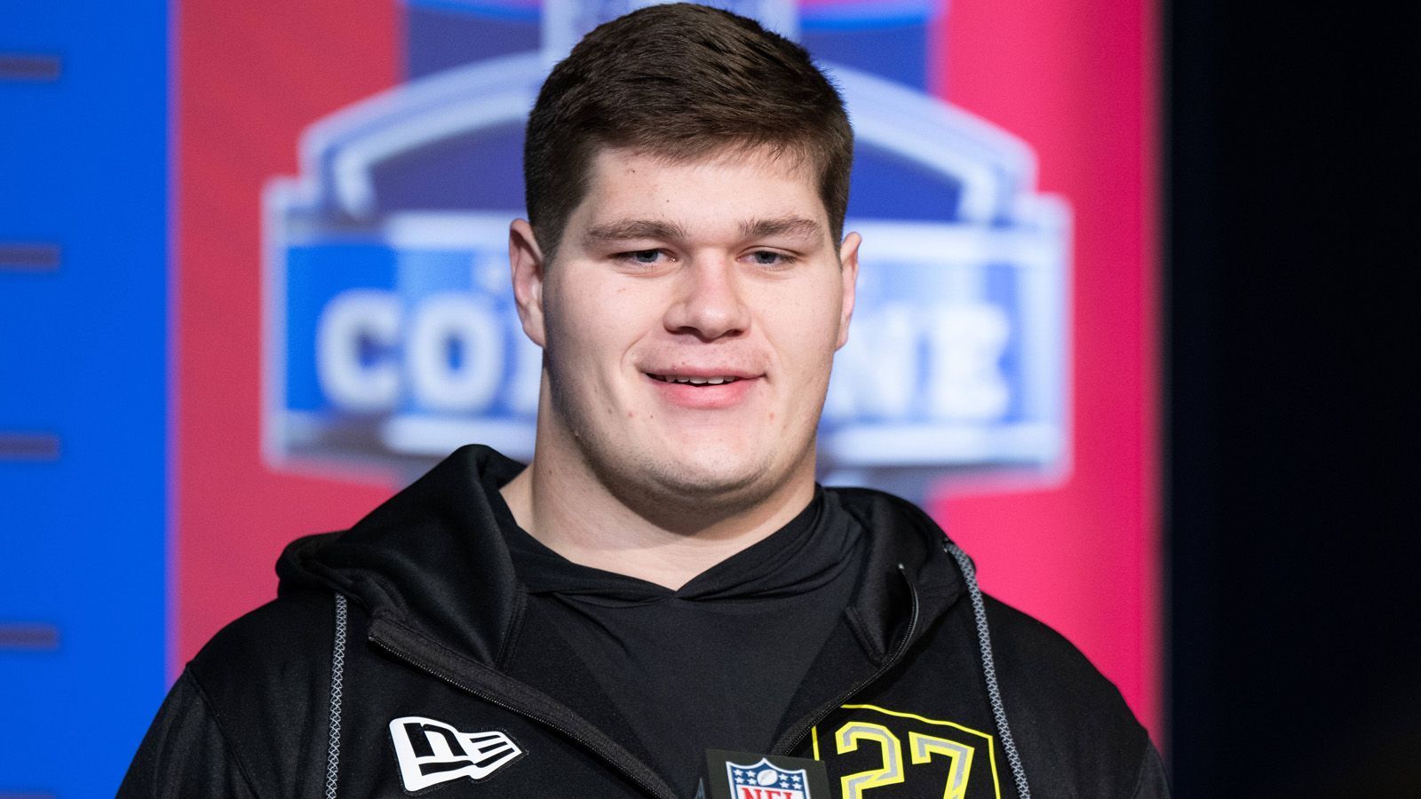 
                <strong>23. Picks: Arizona Cardinals - Tyler Linderbaum (Iowa), C</strong><br>
                Einer der besten Center seit langem, gib Murray mehr Schutz und einen verlässlichen Mann. Dann hört das Geheule auf Social Media eventuell auf.Die Draft Needs der Cardinals: Edge, CB, C
              
