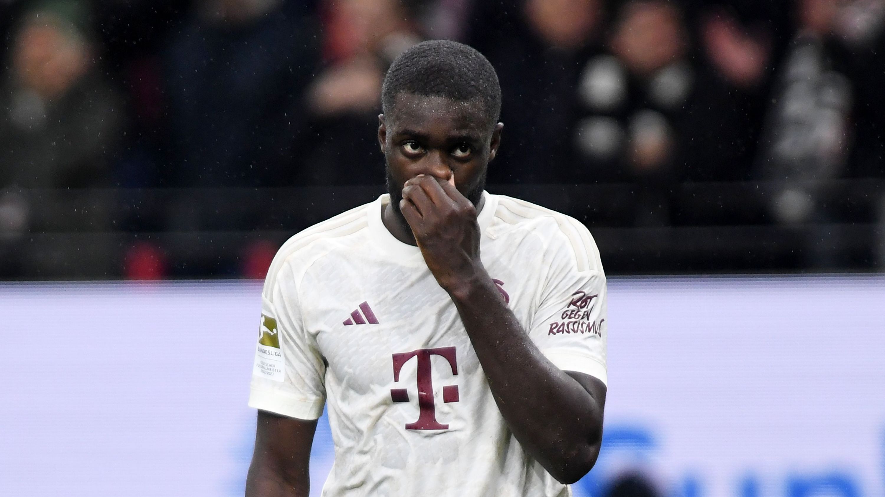 <strong>Dayot Upamecano</strong><br>Das Image als "Bruder Leichtfuß" haftet dem Franzosen noch immer an. Allerdings spielte er eine Hinrunde auf stabilem, gutem Niveau. Er dürfte seinen Stammplatz auch nach der Winterpause sicher haben, auch wenn ein neuer Abwehrspieler kommen sollte. <strong><em>ran</em>-Durchschnittsnote: 3</strong>