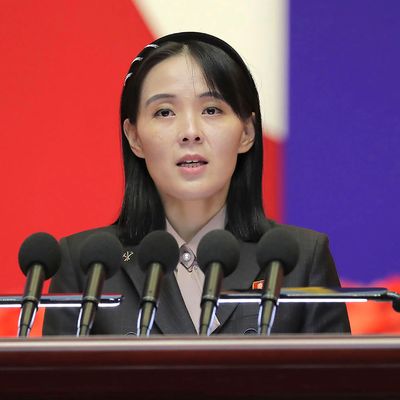 Kim Yo Jong, die Schwester des nordkoreanischen Diktators Kim Jong Un, verspottet Südkorea für dessen Annäherungsversuche.