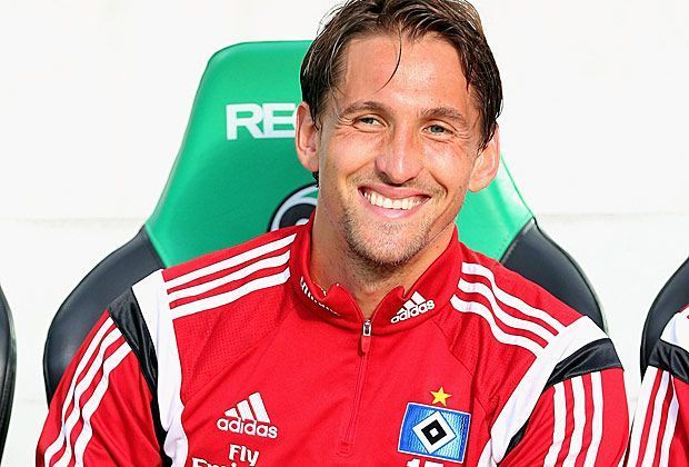 
                <strong>Rene Adler (Hamburger SV)</strong><br>
                Der Adler fliegt nicht mehr: Am dritten Spieltag setzte Ex-HSV-Trainer Mirko Slomka den bisherigen Stammkeeper Rene Adler auf die Bank und brachte Jaroslav Drobny. Es scheint mehr als eine Momentaufnahme zu sein, denn auch der neue Trainer Josef Zinnbauer setzt auf Drobny.
              