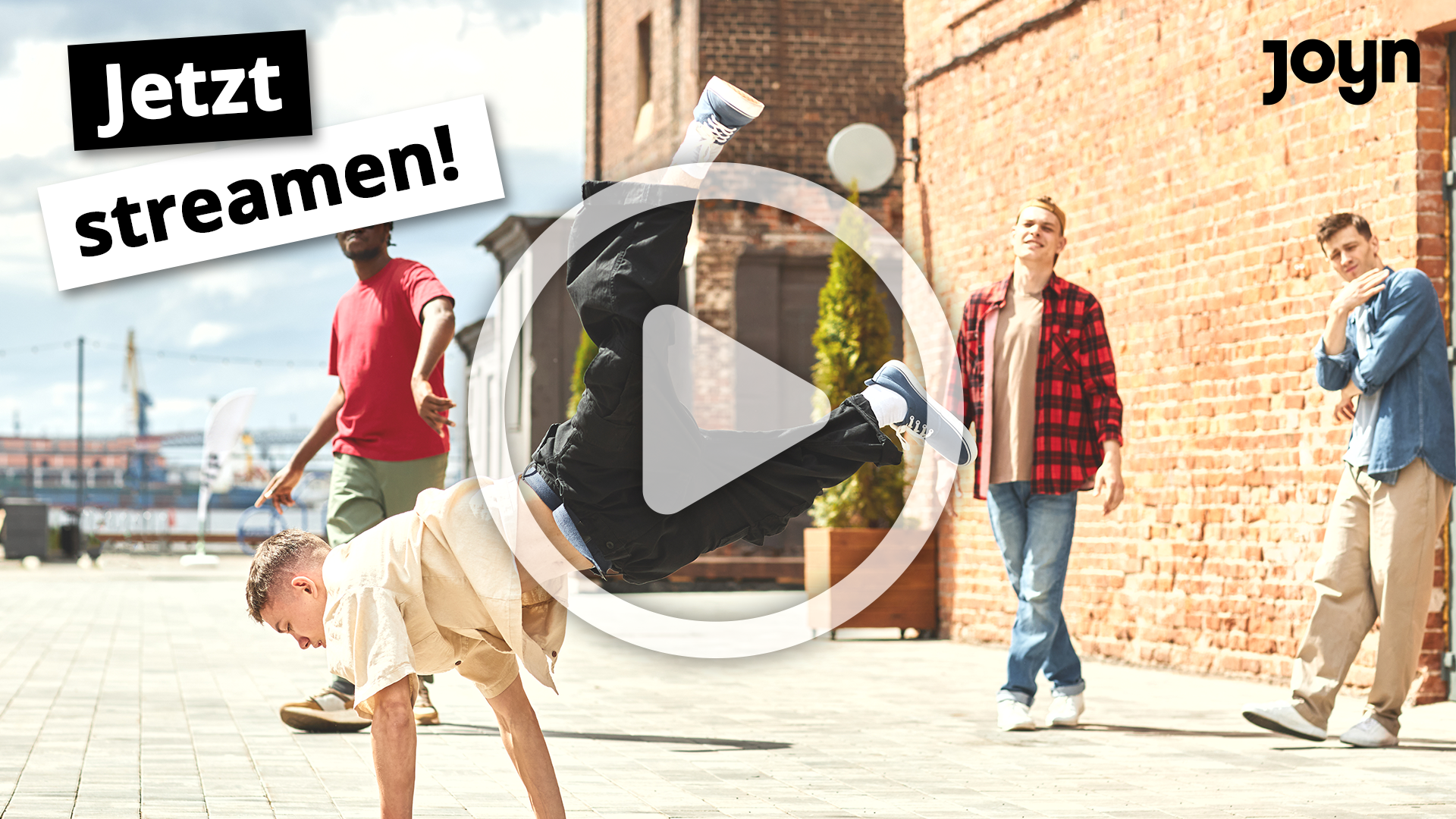 Streame jetzt "Dessau Dancers" auf Joyn!