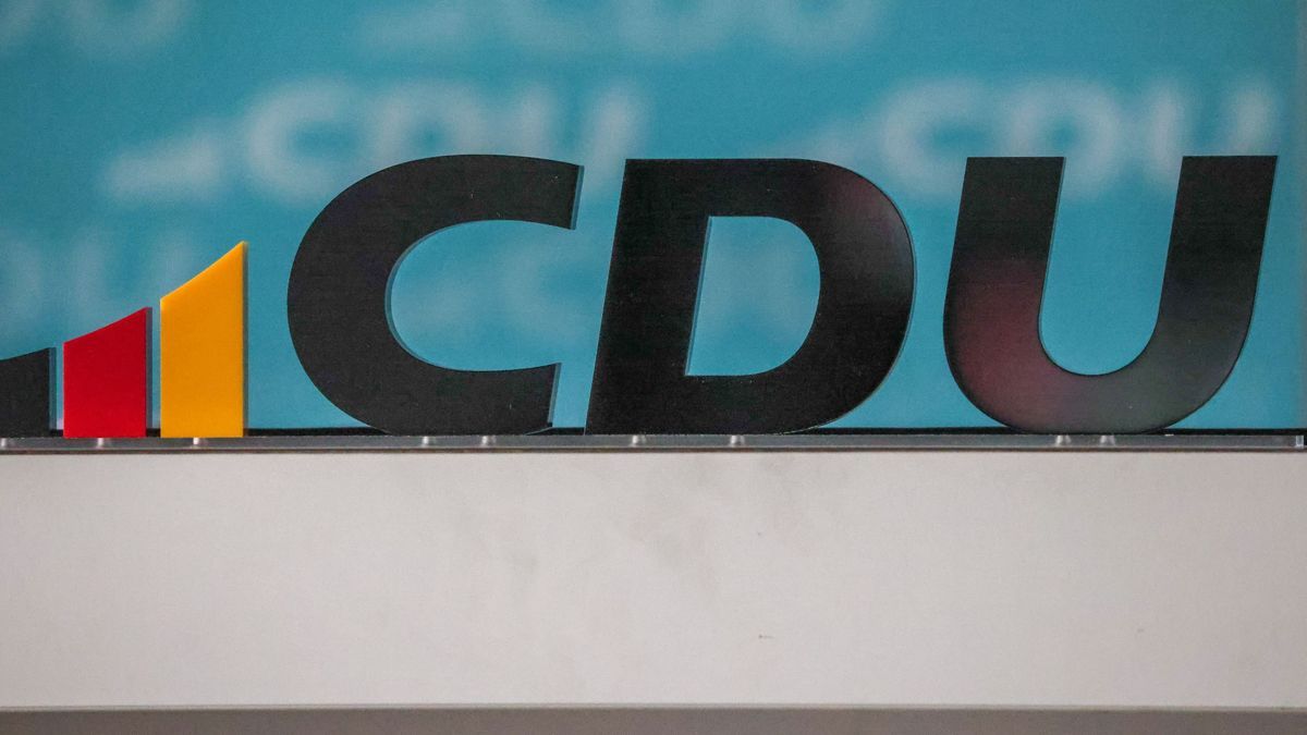 Die CDU setzt auf Steuersenkungen, Bürokratieabbau etwa für Gründerinnen und Gründer sowie auf Reformen im Sozialsystem.