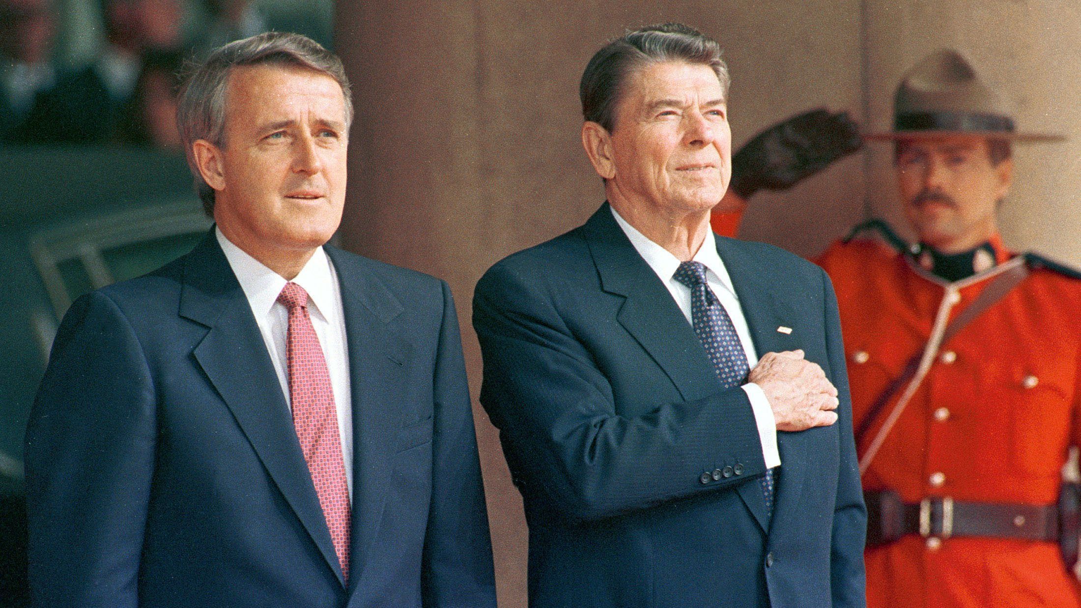 20. Januar 1981 bis 20. Januar 1989: Ronald Reagan (Mitte) war der letzte Präsident in der Zeit des Kalten Krieges. Vor seiner Amtszeit war er erfolgreicher Schauspieler.