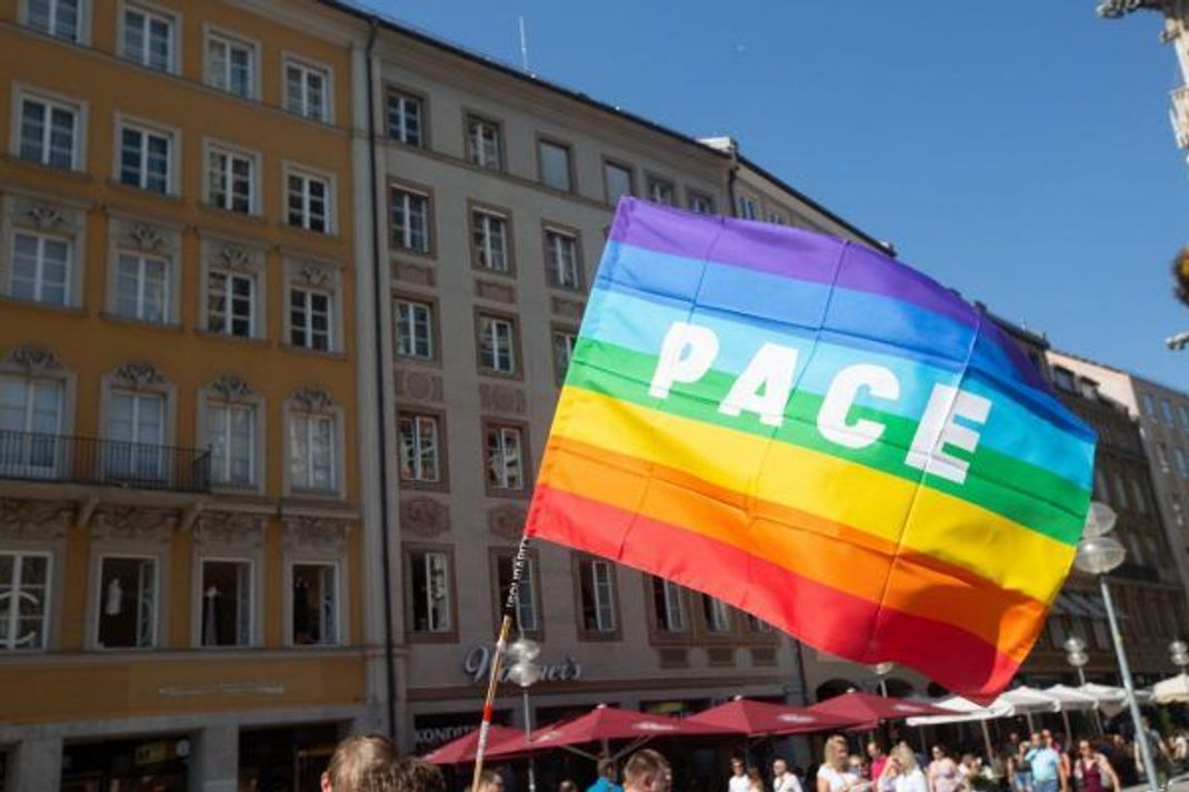 Regenbogenfarben gelten schon lange als Symbol für Frieden.