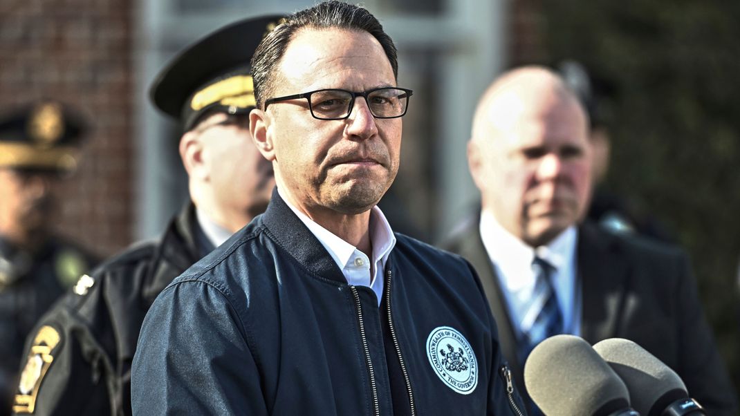Josh Shapiro geht scharf mit Donald Trump ins Gericht.