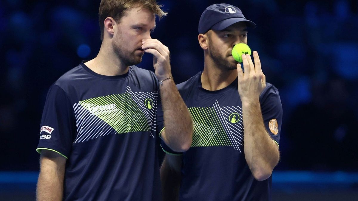 Kevin Krawietz und Tim Pütz beim Auftaktspiel in Turin